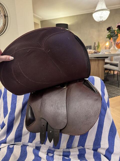 Selle Devoucoux Biarritz S 17,5 très bon état