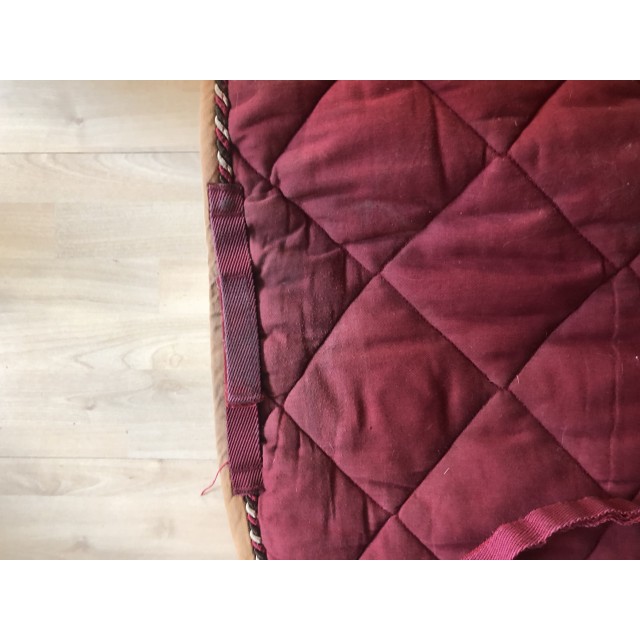 Tapis de selle rouge