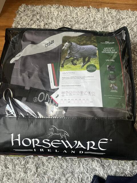 Couverture de paddock Amigo HORSEWARE 100g Bravo 12 Refl Plus 100g (Gris/Réfléchissant/Noir)