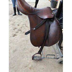 selle équipée