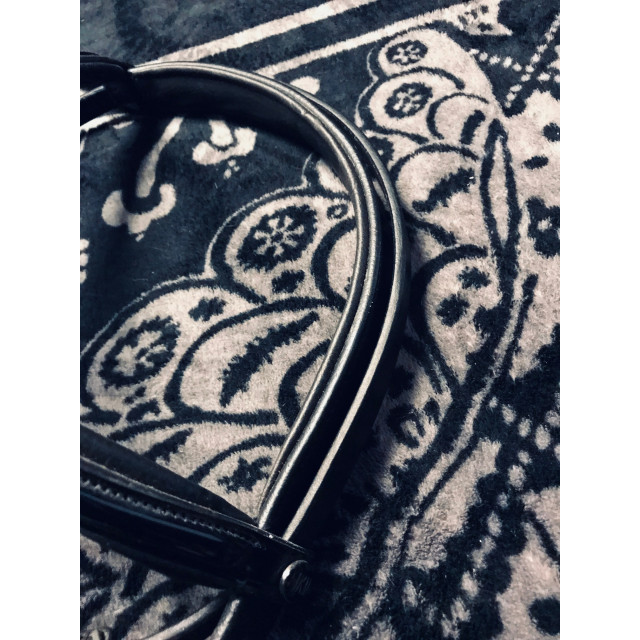 Bridon type dressage cuir + cuir verni Noir dessins coutures blanches taille cheval Neuf avec rênes
