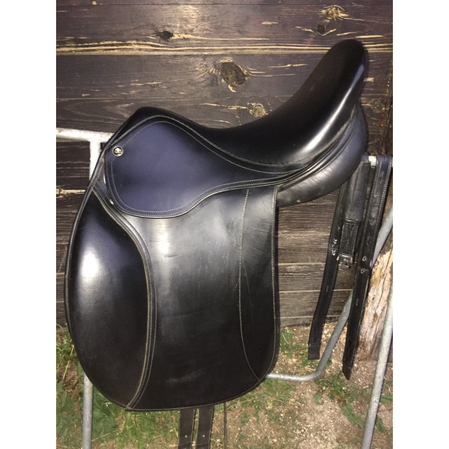 SELLE de DRESSAGE