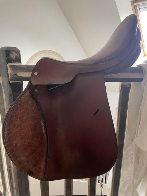 selle en cuir HARAS DU LION D’ANGERS
