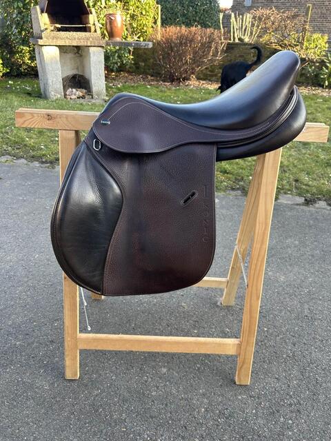 selle obstacle ikonic