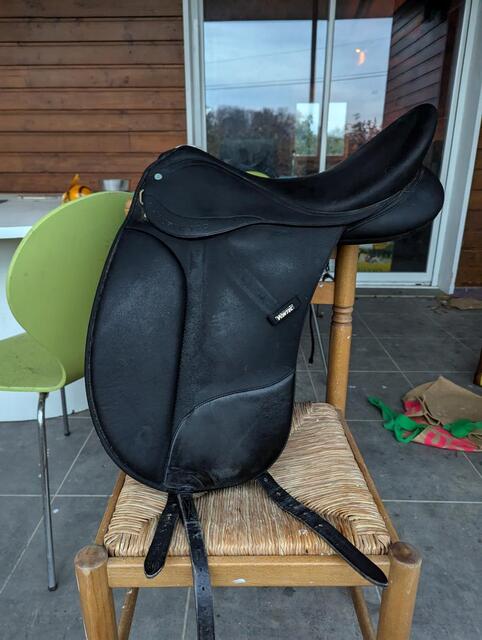 Wintec pro dressage 17 pouces