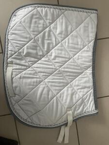 Tapis blanc