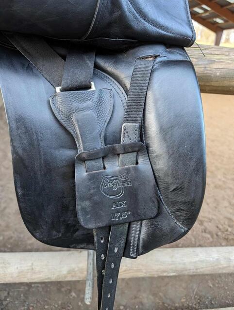 Selle de dressage 17.5