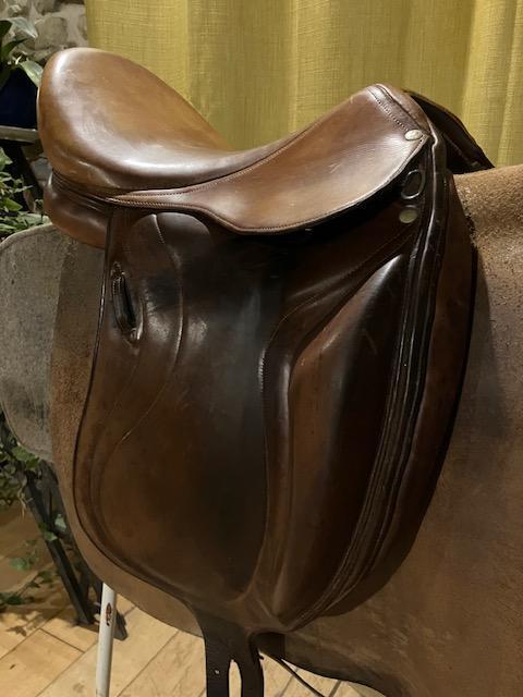 Selle de dressage Belloir saumur