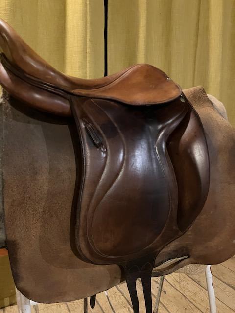 Selle de dressage Belloir saumur