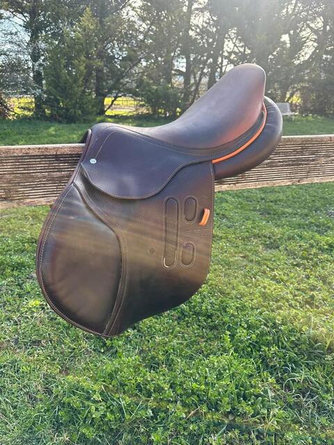 Selle GBS double veau 17,5
