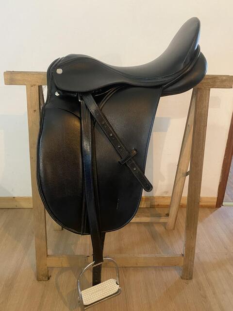 Selle de dressage
