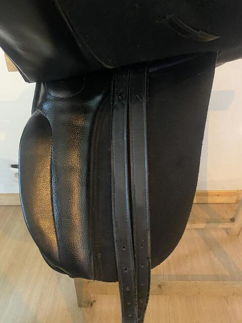 Selle de dressage