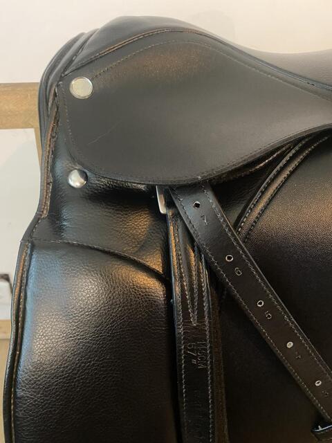 Selle de dressage
