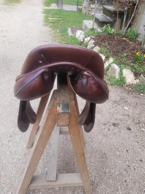 Selle de saut Childeric