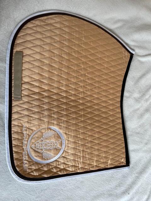 Tapis de selle neuf Alpha Pegasi