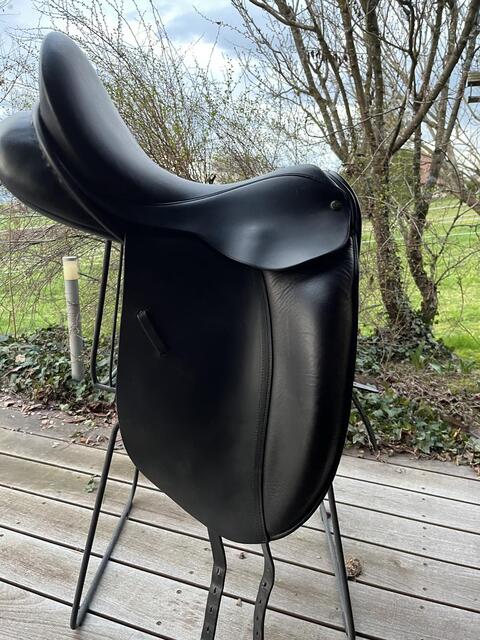 Selle de dressage king’s saddelry