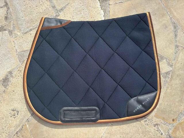 tapis de selle Horse Pilot bleu marine