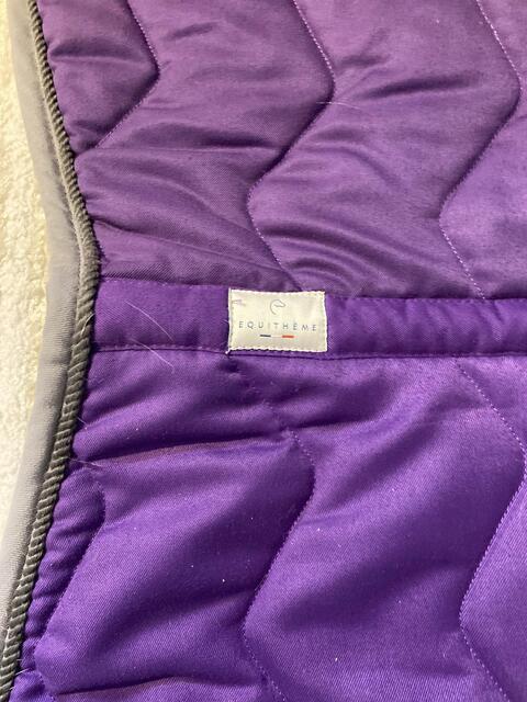 tapis équithème violet