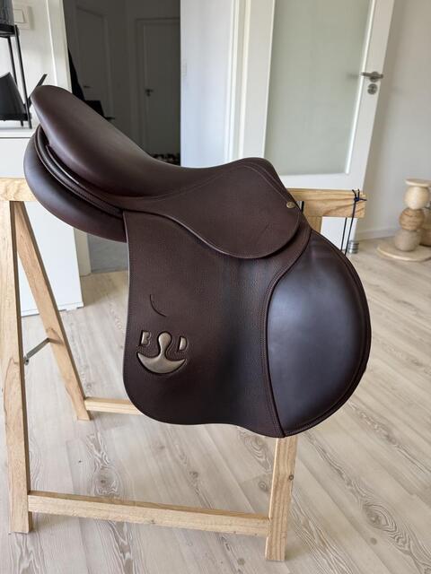 Selle Athena Bruno delgrange 17,5 obstacle