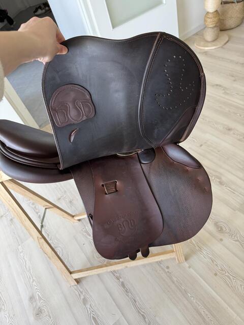 Selle Athena Bruno delgrange 17,5 obstacle
