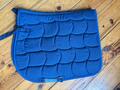 tapis bleu poney