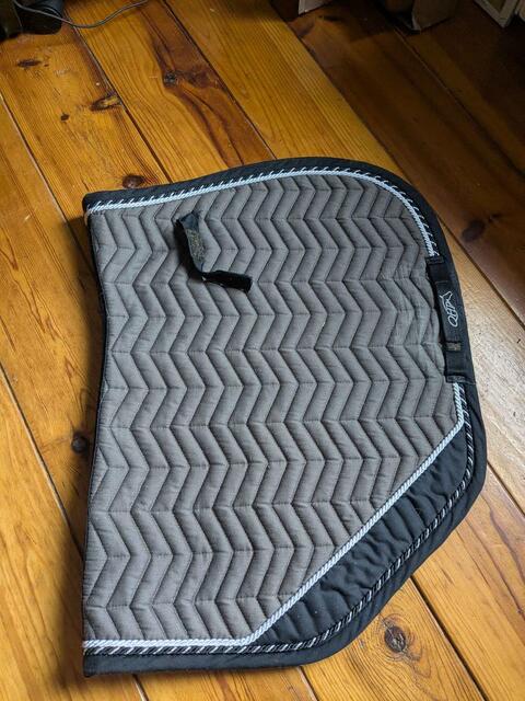 tapis gris/noir