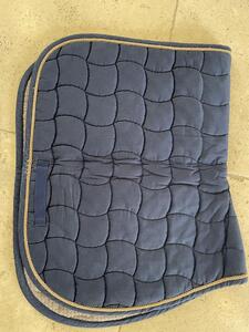 Tapis bleu marine