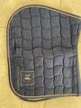 Tapis bleu marine