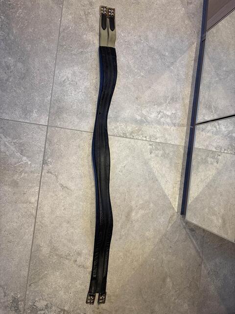 sangle cuir noir anatomique 145cm