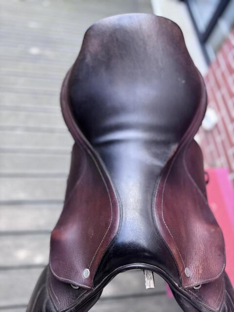 Selle GBS marron taille 17