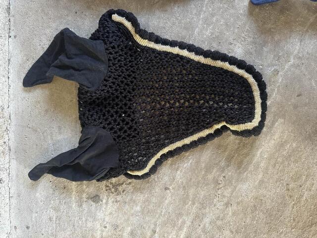 lot de 3bonnets taille poney