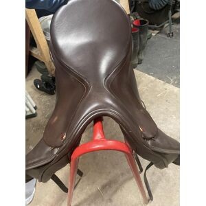 Selle de dressage Albion
