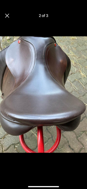 Selle de dressage Albion