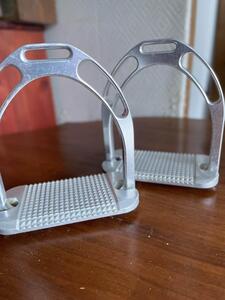 Étrier Alu Jin Stirrup Wildkart