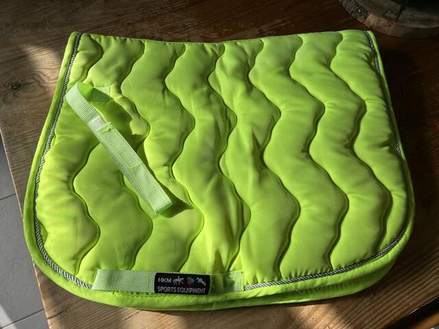 Tapis jaune fluo