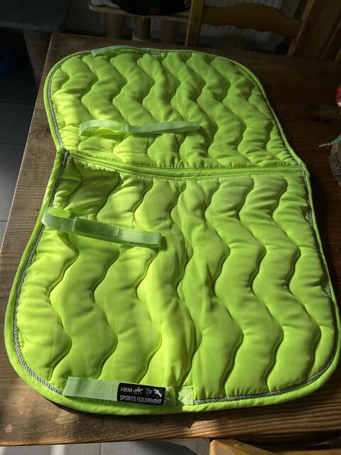 Tapis jaune fluo