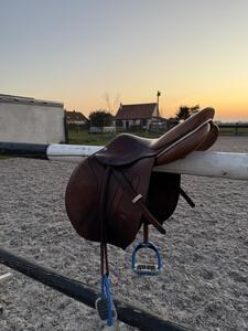 Selle GBS taille 17