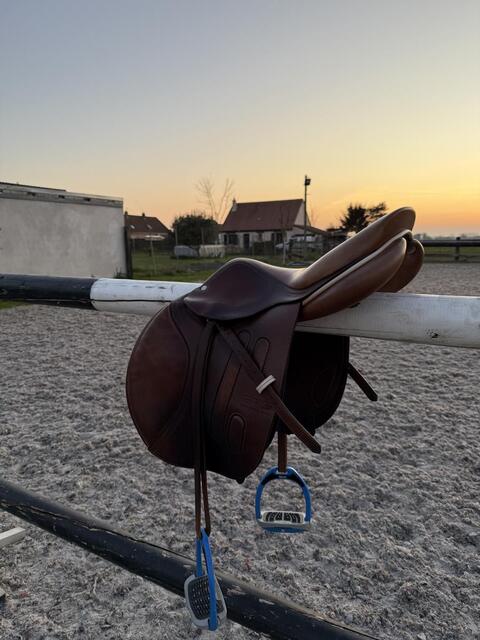 Selle GBS taille 17
