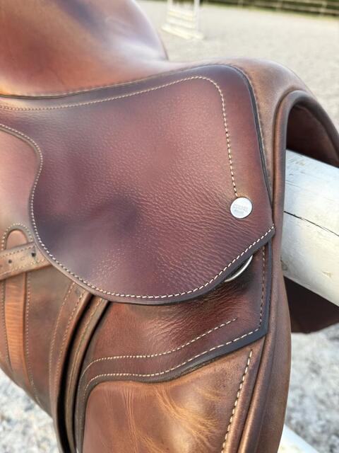 Selle GBS taille 17