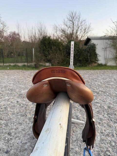Selle GBS taille 17