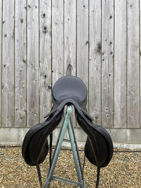 Selle de dressage