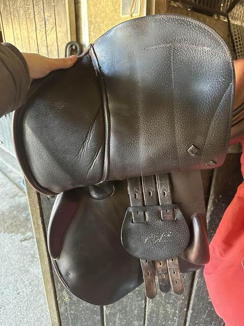 Selle obstacle - Marque Équipe Carbon - 17/17,5 - Quartier M