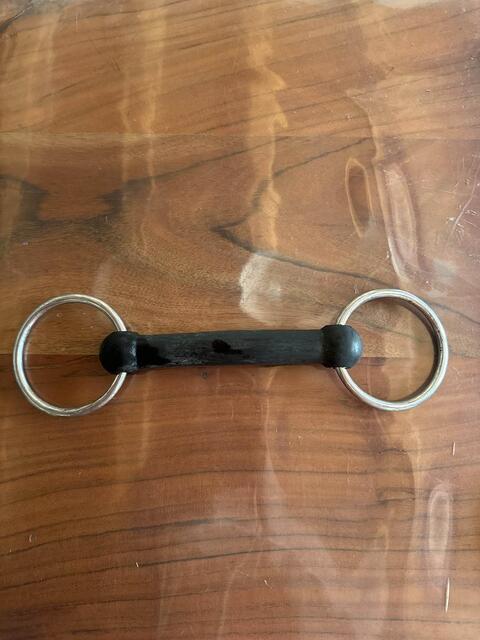 mors droit caoutchouc 115cm