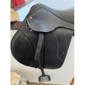 Selle mixte Pessoa 17,5 pouces noir