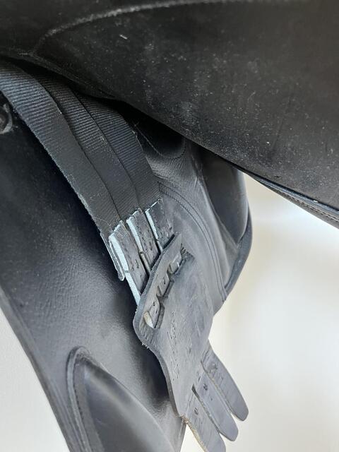 Selle mixte Pessoa 17,5 pouces noir
