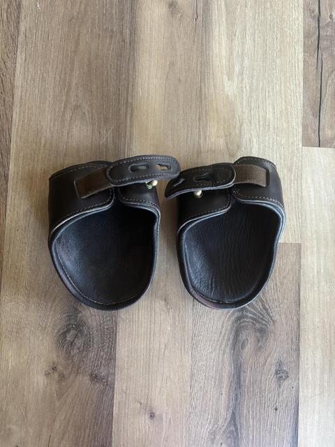 Protèges boulets en cuir