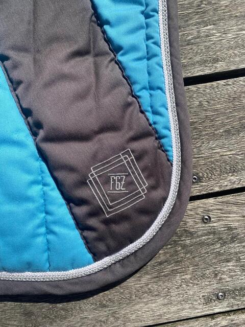 Tapis bleu turquoise fouganza