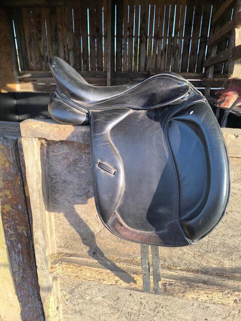 Selle de dressage