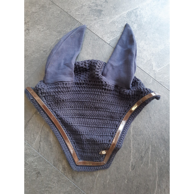bonnet silver crown