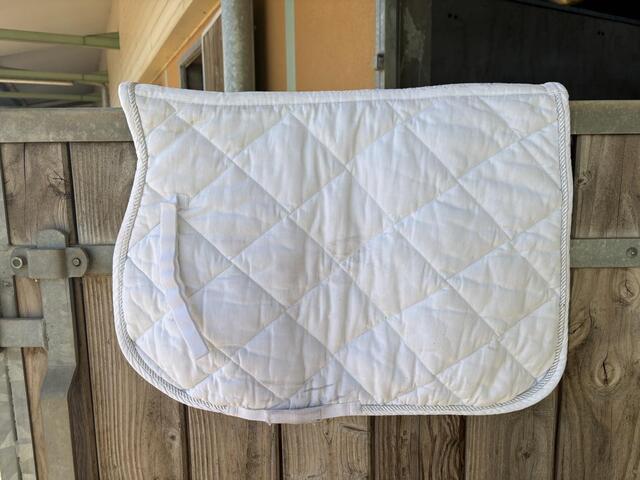 Tapis blanc